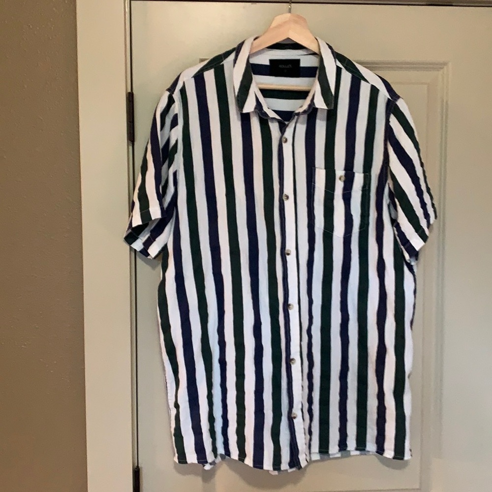 ROLLA’S XL Short Sleeve Button down